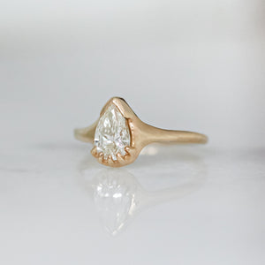 Gumdrop Ring | 14k White Diamond