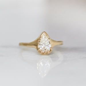 Gumdrop Ring | 14k White Diamond