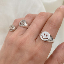 Load image into Gallery viewer, sterling-silver-smiley-face-signet-ring-nickel-free