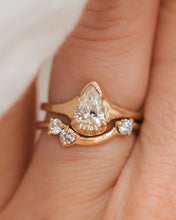 Load image into Gallery viewer, Gumdrop Ring | 14k White Diamond