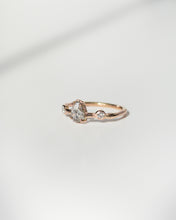Load image into Gallery viewer, pear-shaped-white-diamond-rosegold-engagement-ring