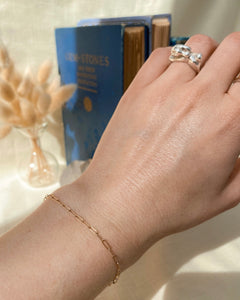 14k-gold-clasped-paperclip-bracelet