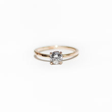 Load image into Gallery viewer, Sustainable solitaire 14k gold diamond ring