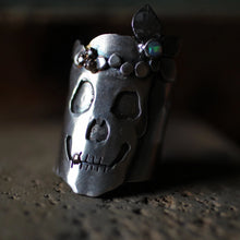 Load image into Gallery viewer, sterling-silver-skull-ring-with-crown