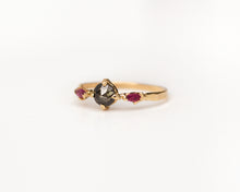 Load image into Gallery viewer, sustainably-made-diamond-and-ruby-ring