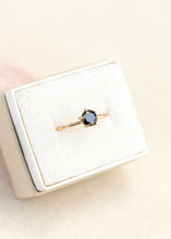 Load image into Gallery viewer, sustainable-black-diamond-ring