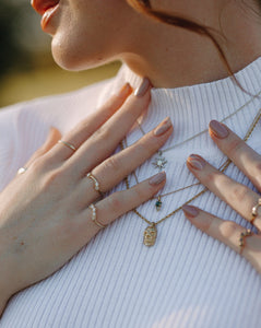 offset-arched-white-diamond-wedding-ring